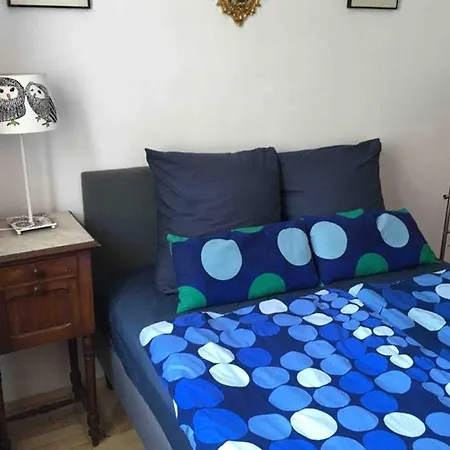 Central Sunny Quiet 3 Bedroom *